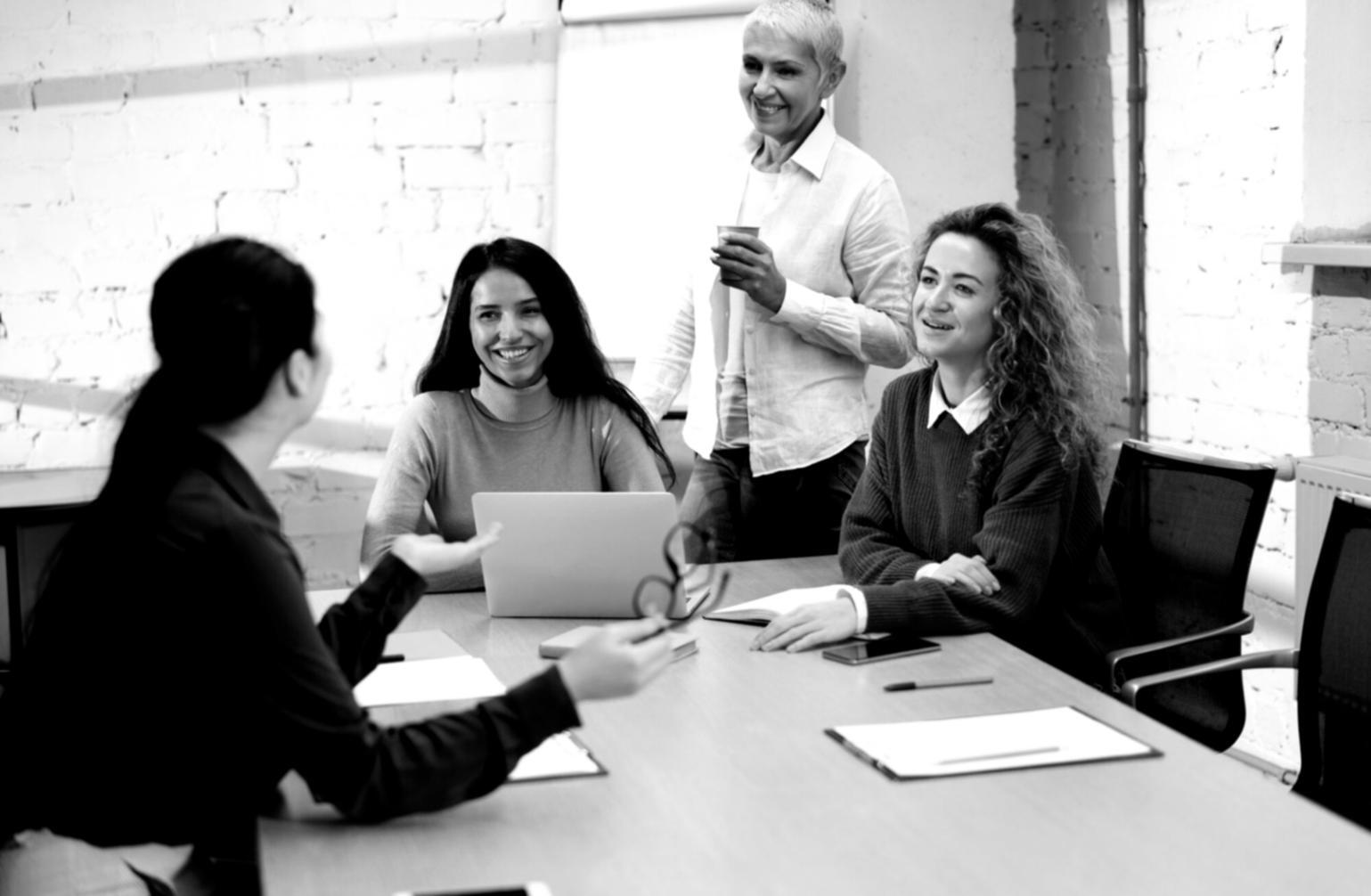 Sesión práctica de análisis financiero con emprendedores reales